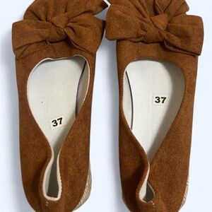 Women’s Bow Detail Ballet Flats in Brown Suede